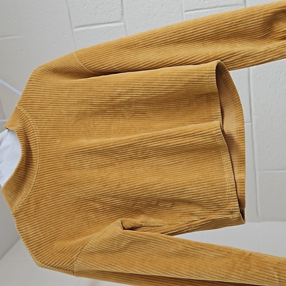 Small altar'd state light sweater - Picture 5 of 6